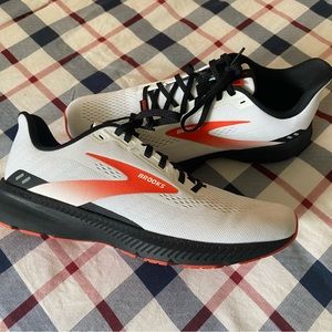 Brooks Launch 8 Neutral Running Shoes size 10.5